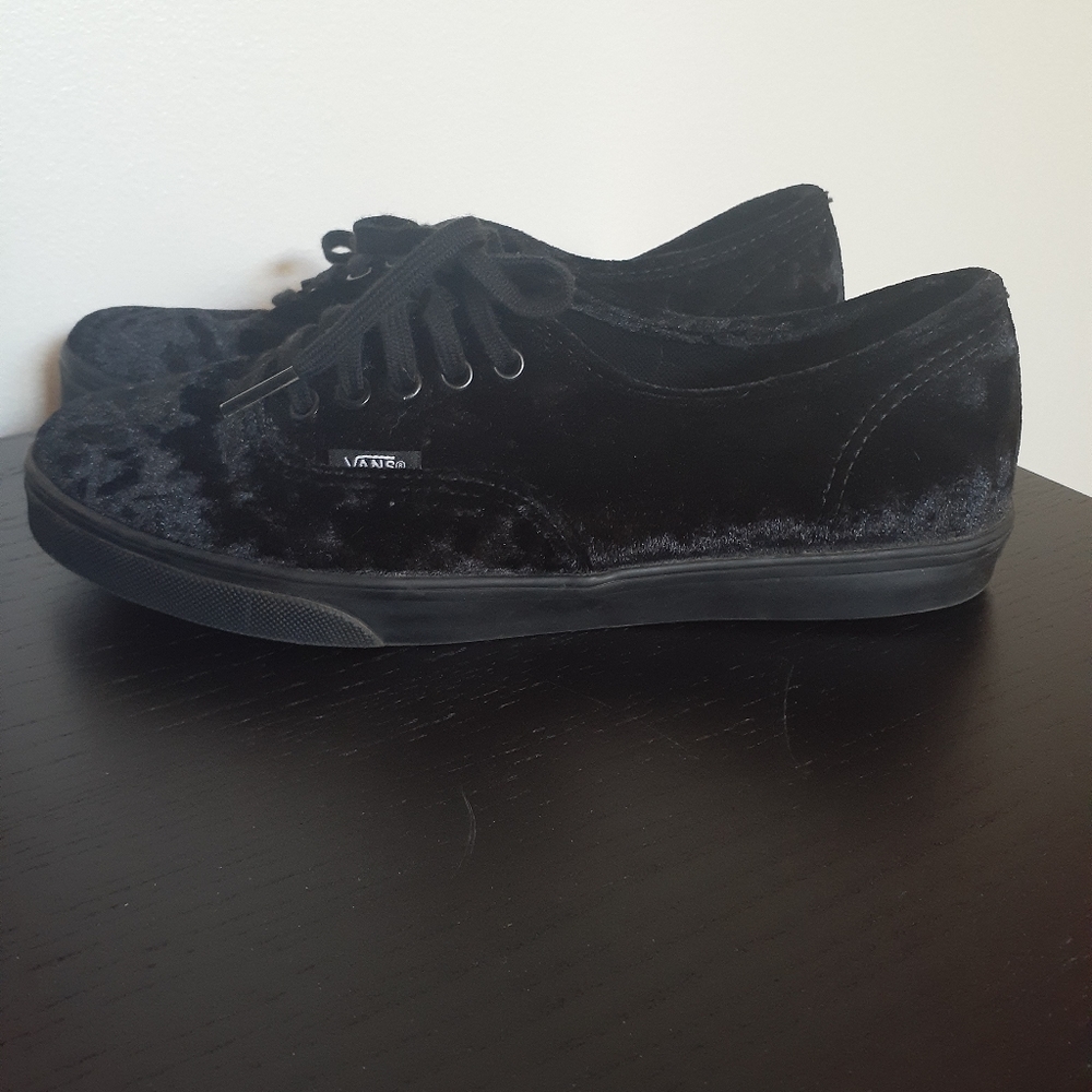 Van's, velvet sneakers.
